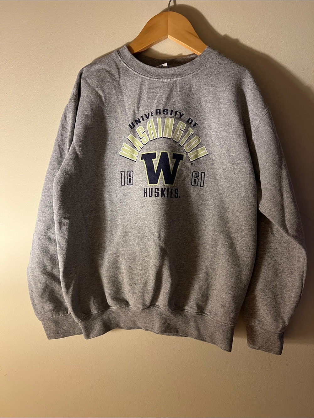 Kids Champion Gray Crewneck Sweatshirt with Navy and Yellow Graphics.  Sz7-8